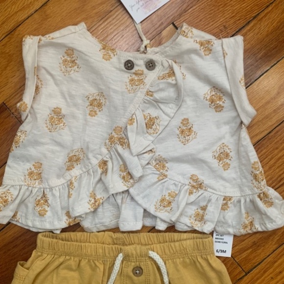NWT baby Jessica Simpson 2-piece set - Picture 3 of 4